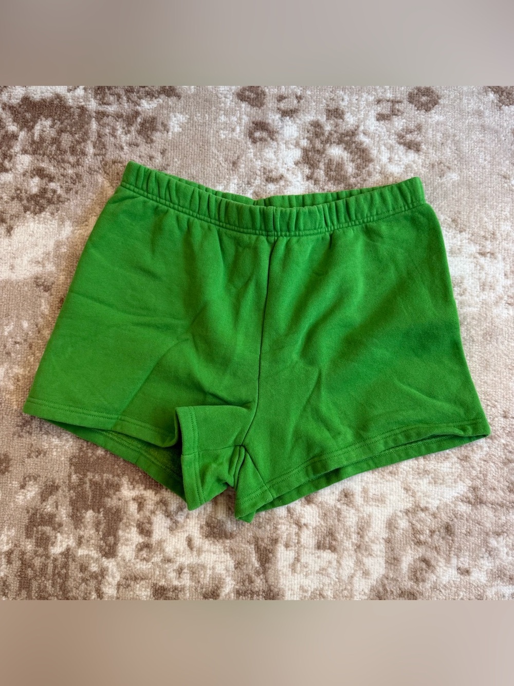 Aritzia TNA Cozy Fleece Perfect Hi-Rise 3” Sweat Short in Color Vine Green